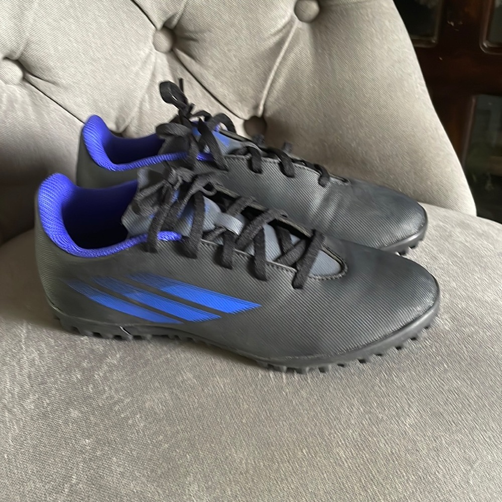 Adidas youth indoor soccer shoes